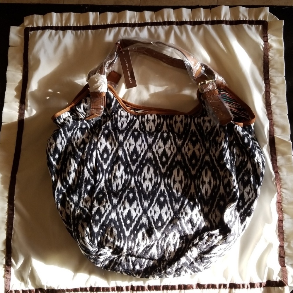 NWT - Cynthia Vincent hobobag